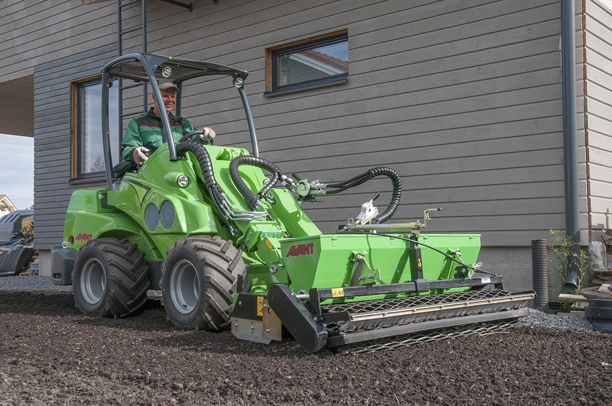 Avant Attachments & Equipment Canada Authorized Dealer